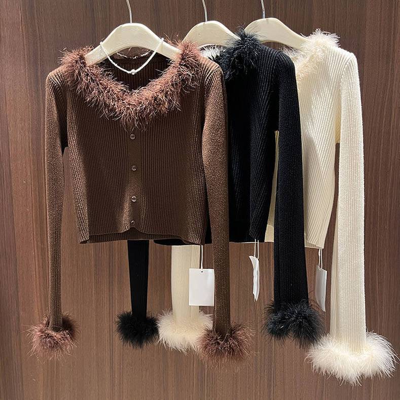 Elegant V-neck Form-fitting Short Base Layer Top For Women